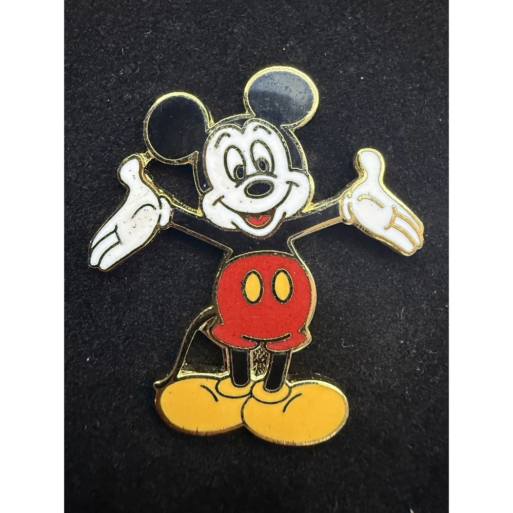 Y2K Disney Mickey Mouse Collectible Trading Pin Red Shorts 2000 Vintage